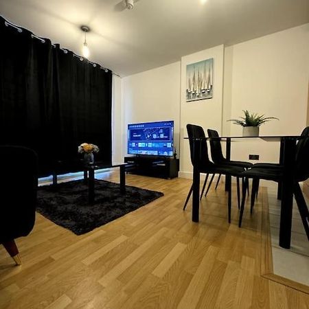 Two Bedrooms Flat In Stratford 伦敦 外观 照片